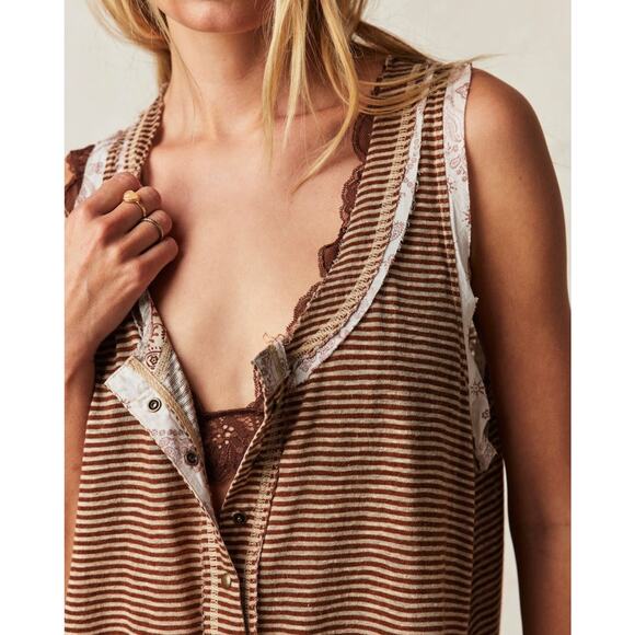 We The Free Love Language Linen Blend Henley Tank NWT - Picture 3 of 6